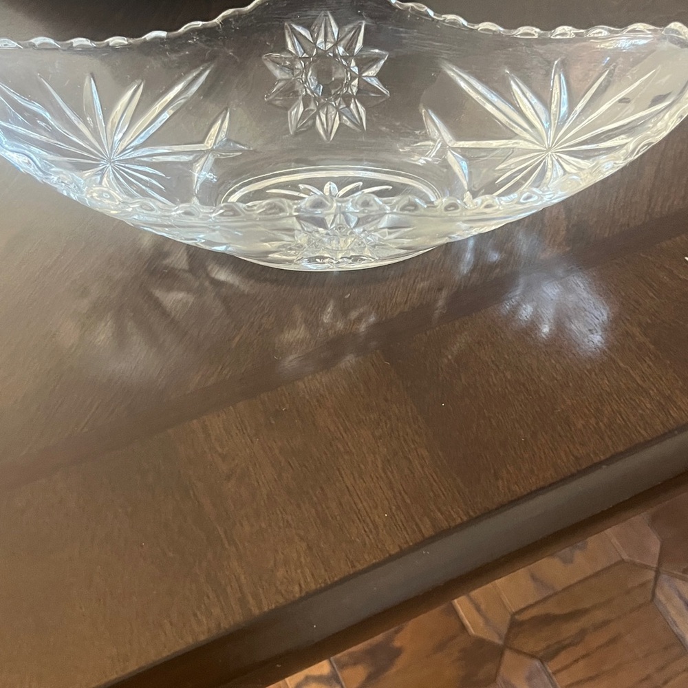 Elegant Clear Glass Decorative Bowl vintage